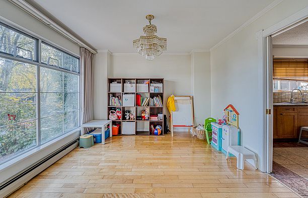 3657 W 29th Avenue Dunbar