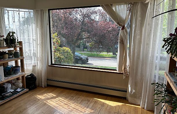 115 W 47th Avenue Oakridge VW