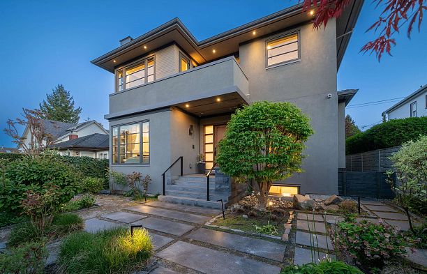 2820 W 32nd Avenue MacKenzie Heights