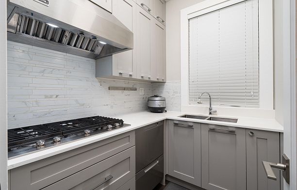2820 W 32nd Avenue MacKenzie Heights