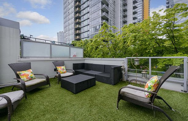 128 Dunsmuir Street Downtown VW