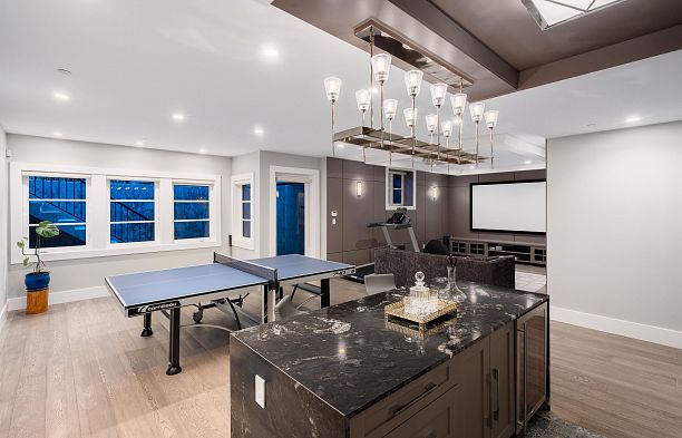 2820 W 32nd Avenue MacKenzie Heights