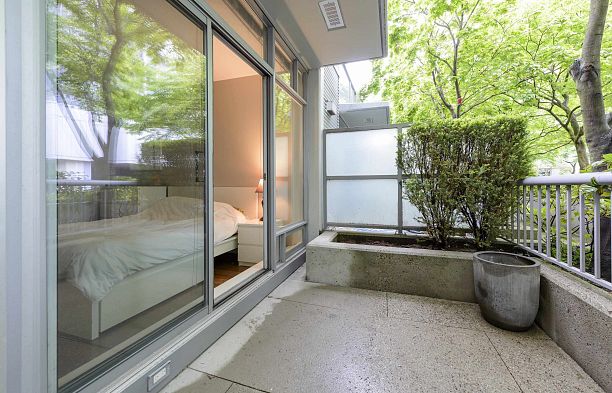 128 Dunsmuir Street Downtown VW
