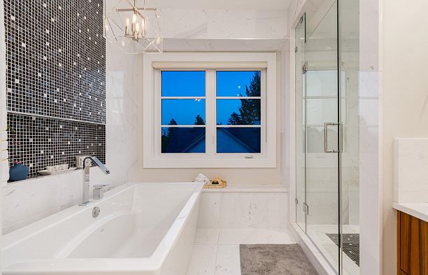 2820 W 32nd Avenue MacKenzie Heights