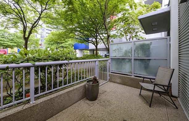 128 Dunsmuir Street Downtown VW