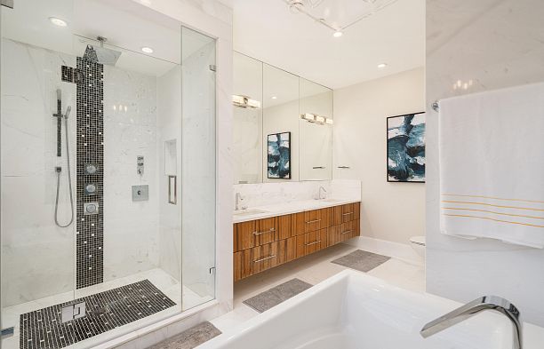 2820 W 32nd Avenue MacKenzie Heights