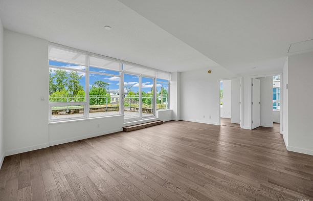 303 5077 Cambie Street Cambie