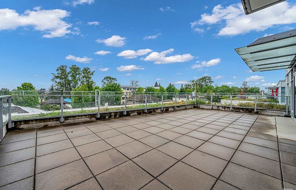 303 5077 Cambie Street Cambie