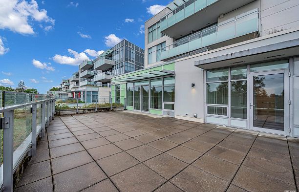 303 5077 Cambie Street Cambie