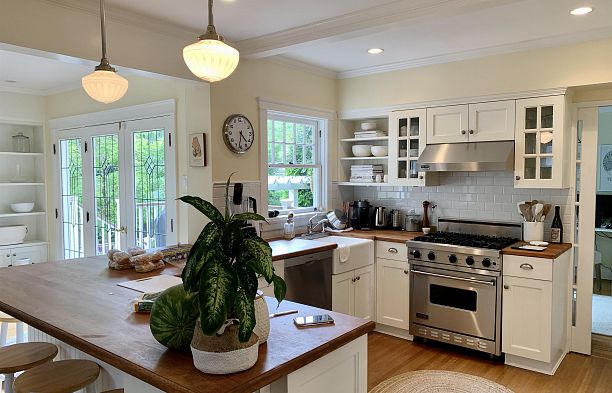 3250 W 35th Avenue MacKenzie Heights