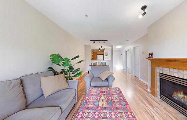 412 3333 W 4th Avenue Kitsilano