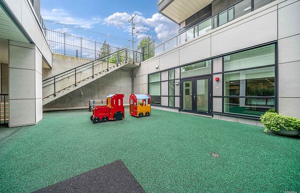 433 438 W King Edward Avenue Cambie