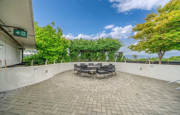 433 438 W King Edward Avenue Cambie