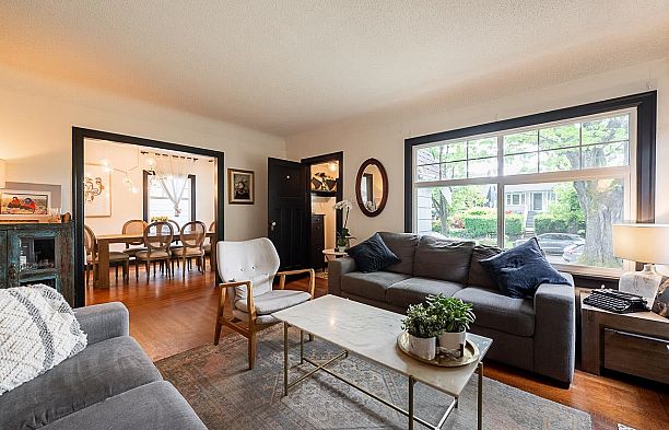 341 W 22nd Avenue Cambie