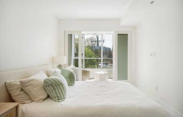 303 1680 West 4th Avenue False Creek