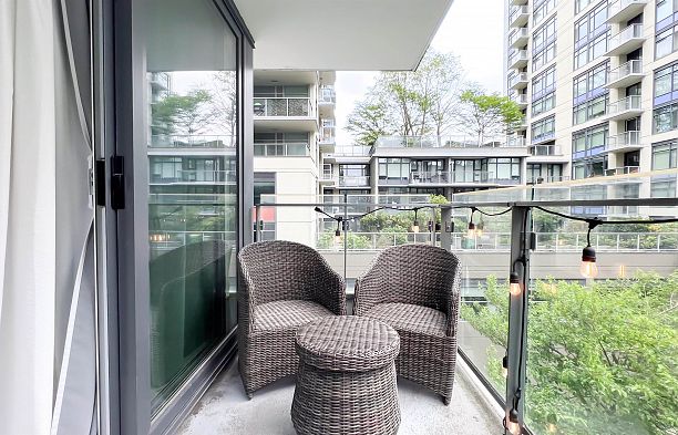 503 1788 Columbia Street False Creek