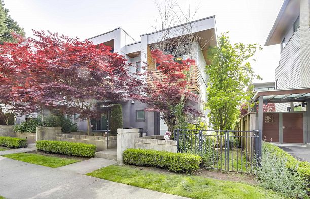 6050 Oak Street Oakridge VW
