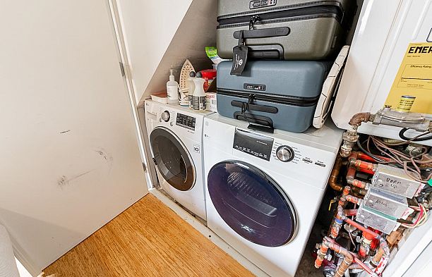 341 W 22nd Avenue Cambie