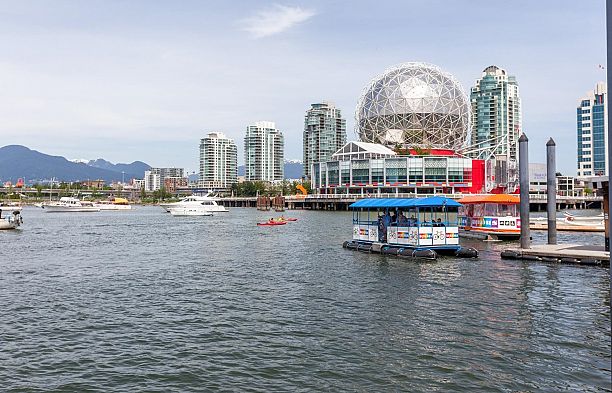 206 12 Athletes Way False Creek