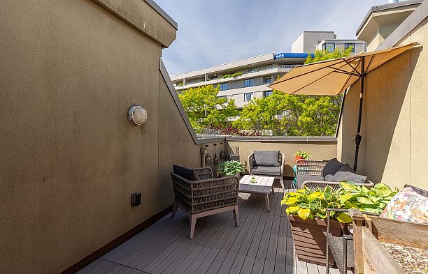 303 650 Moberly Road False Creek