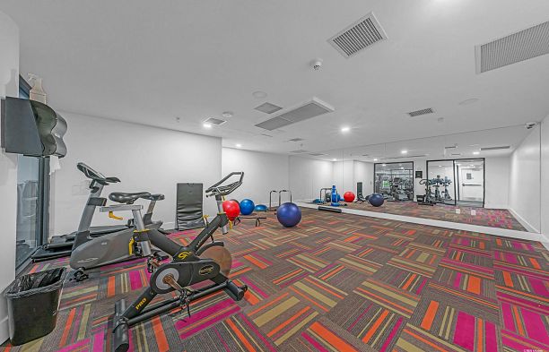 701 77 Walter Hardwick Avenue False Creek
