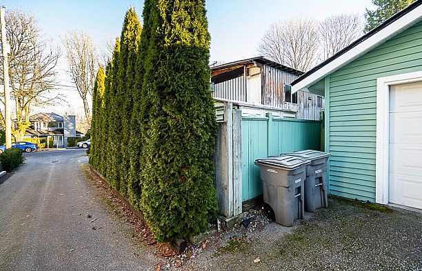 814 W 23rd Avenue Cambie