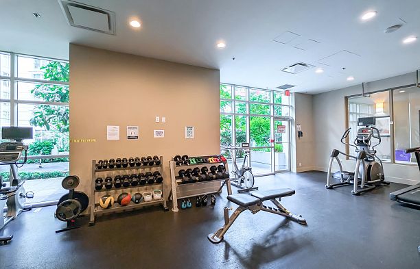 201 63 W 2nd Avenue False Creek