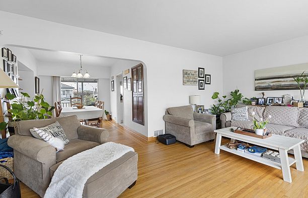 130 W 46th Avenue Oakridge VW