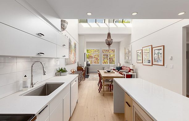 303 650 Moberly Road False Creek
