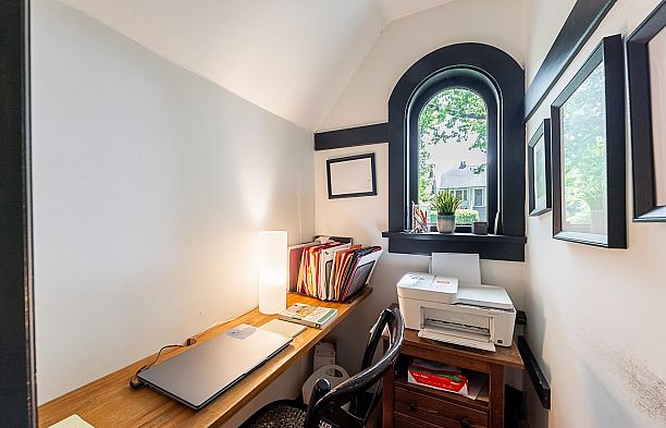 341 W 22nd Avenue Cambie