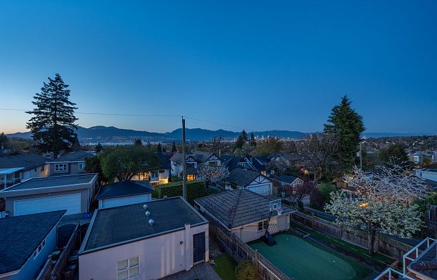 3113 W 27th Avenue MacKenzie Heights