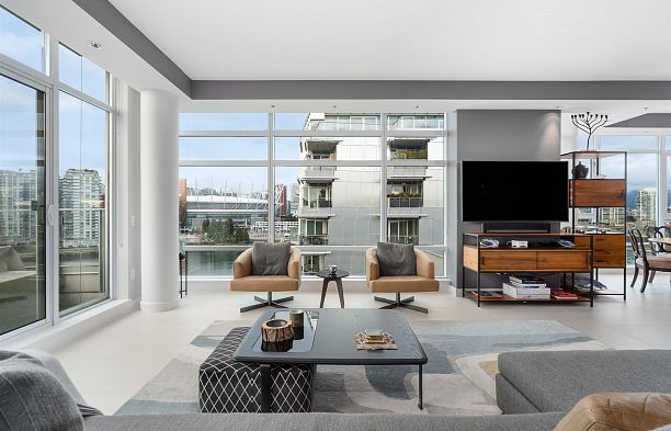 1005 1616 Columbia Street False Creek