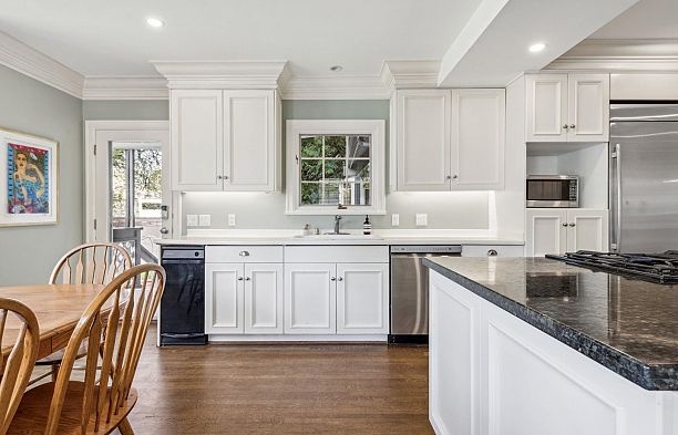 2627 W 37th Avenue MacKenzie Heights