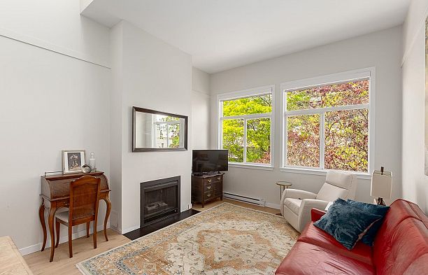 303 650 Moberly Road False Creek