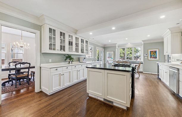 2627 W 37th Avenue MacKenzie Heights