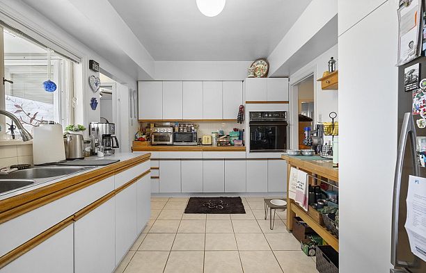 130 W 46th Avenue Oakridge VW