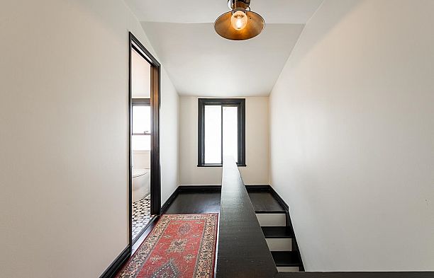 341 W 22nd Avenue Cambie