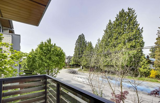 6050 Oak Street Oakridge VW
