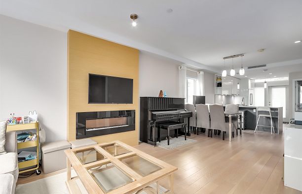 6050 Oak Street Oakridge VW