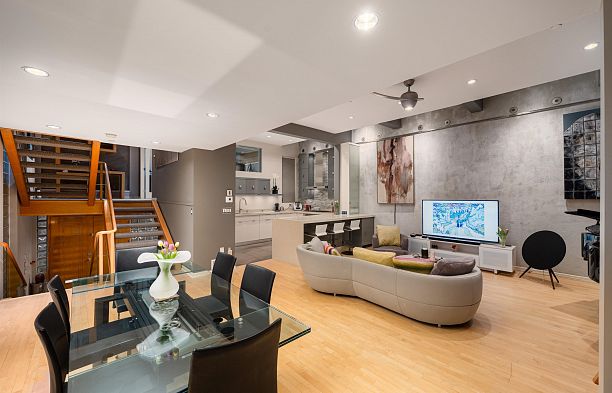 3113 W 27th Avenue MacKenzie Heights