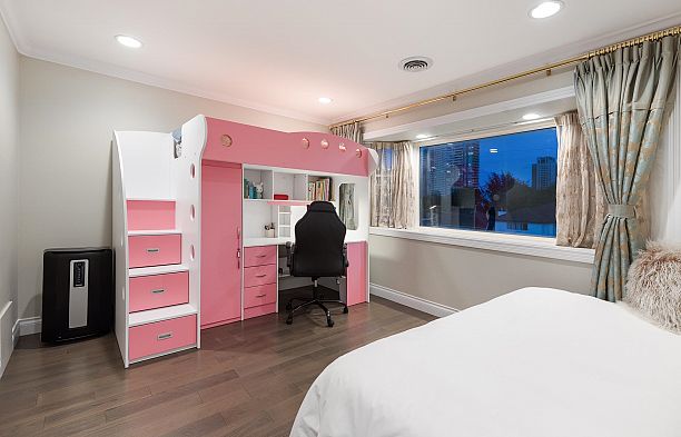590 W 63rd Avenue Marpole