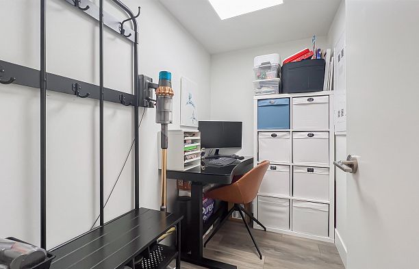 503 1788 Columbia Street False Creek