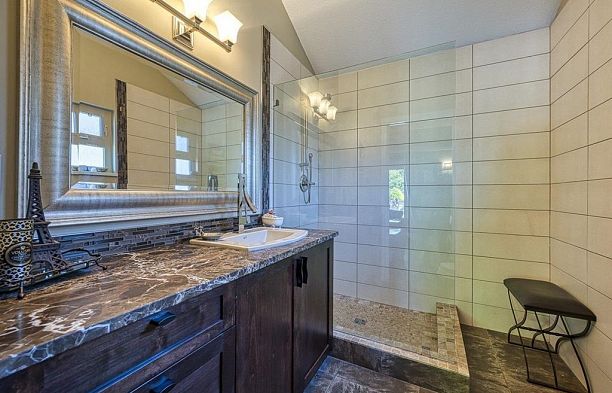 8184 East Boulevard S.W. Marine