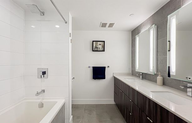 503 1788 Columbia Street False Creek