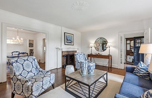 2627 W 37th Avenue MacKenzie Heights