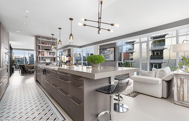1005 1616 Columbia Street False Creek
