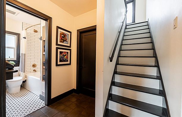 341 W 22nd Avenue Cambie
