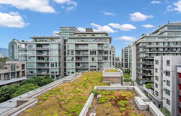 701 77 Walter Hardwick Avenue False Creek