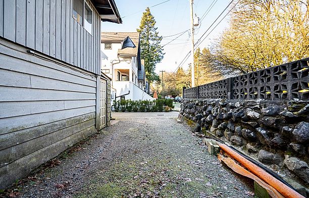 814 W 23rd Avenue Cambie