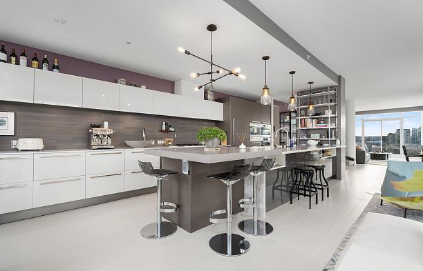1005 1616 Columbia Street False Creek